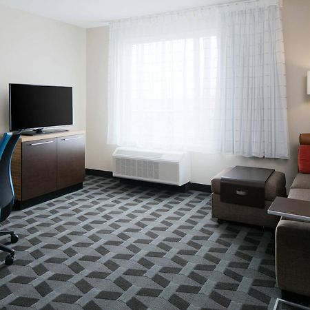 Towneplace Suites By Marriott Kansas City Airport Exterior photo